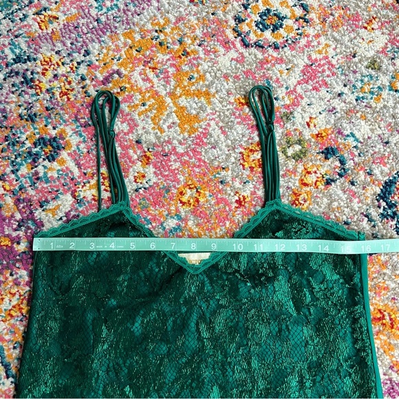 Vintage‎ gold label Victoria Secret green lace top Small - Picture 10 of 11